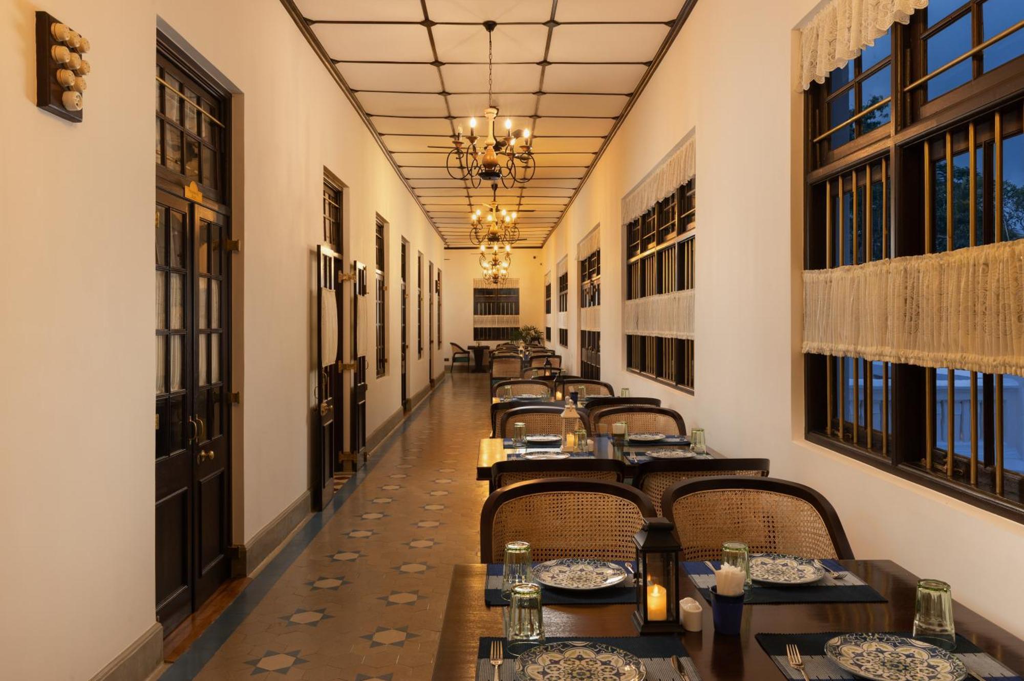 The Grand Walawwa Otel Pinnawala  Dış mekan fotoğraf