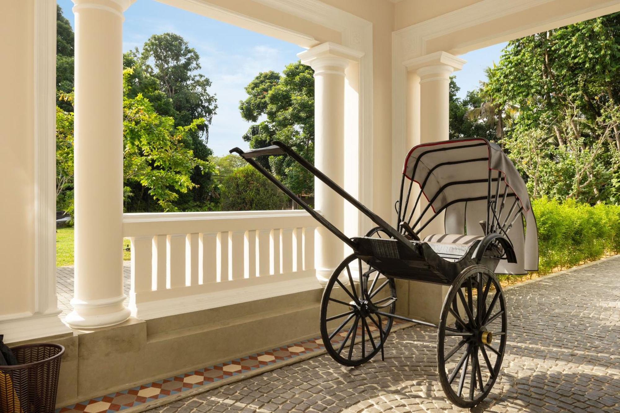 The Grand Walawwa Otel Pinnawala  Dış mekan fotoğraf